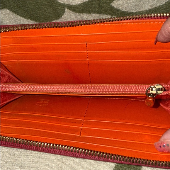 MCM Red Zip-Around Wallet - Picture 4 of 8